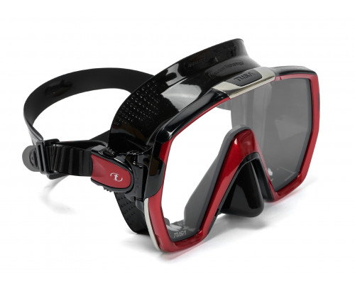 Маска TUSA FREEDOM HD, красная рамка, черный силикон